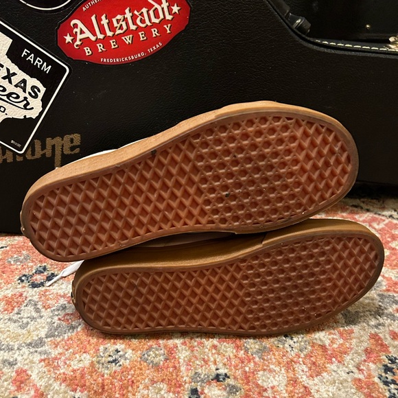 Vans Sk8 Hi Shoes Tan w gum soles-size 10 - Picture 6 of 7